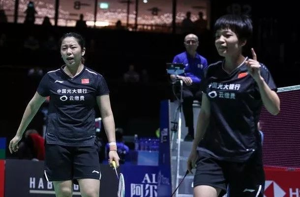  德甲裁判争议判罚，赛后舆论风暴来袭  