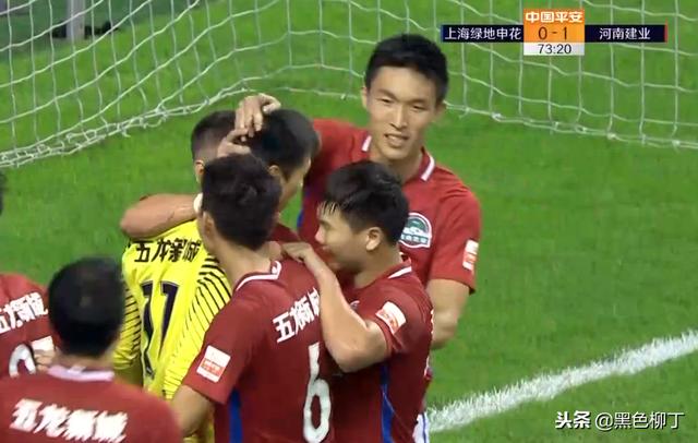  波鸿保级关键战役众志成城，全队合力守住平局果实